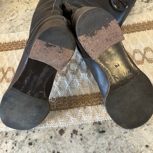 Tory Burch Keaton Riding Boots. Brown leather. Size Womans 7. - Picture 10 of 13